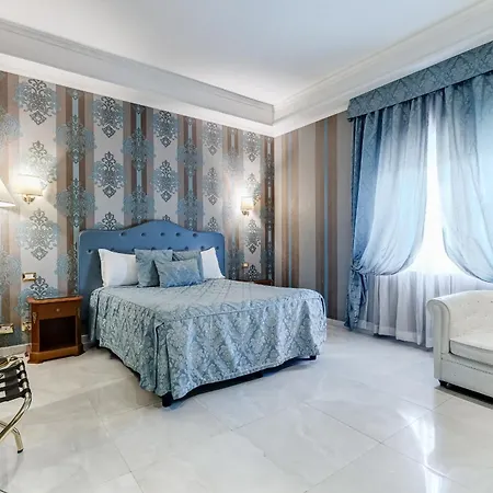 Navona Queen Rooftop Gasthuis 4*