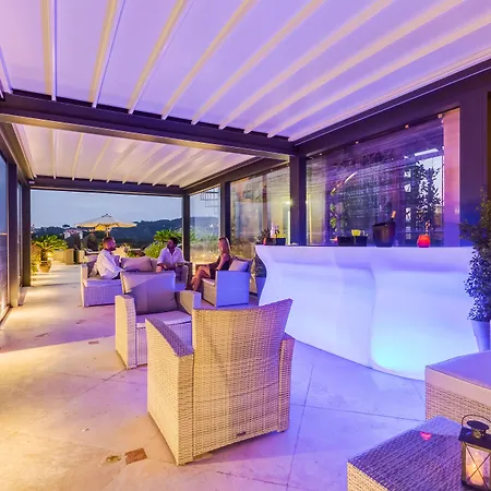 Gasthuis Navona Queen Rooftop 4*