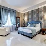 Navona Queen Rooftop 4*