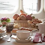 Navona Queen Rooftop 4*