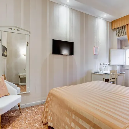 Navona Queen Rooftop Рим