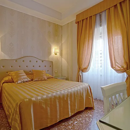 Penzion Navona Queen Rooftop 4*