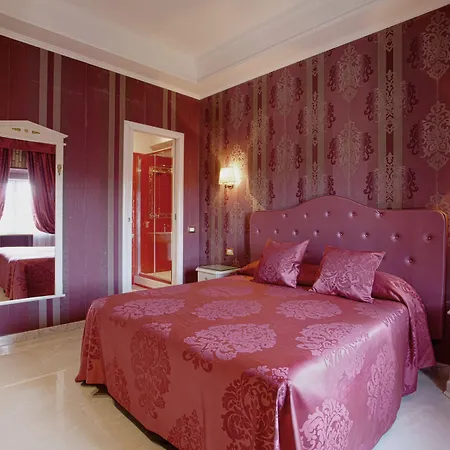 Navona Queen Rooftop