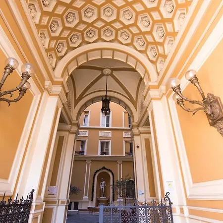 纳沃那皇后屋顶旅馆 招待所