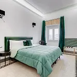Navona Queen Rooftop Guest house Rome