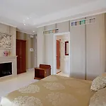 Гостевой дом Navona Queen Rooftop 4*