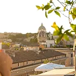 Navona Queen Rooftop Гостевой дом