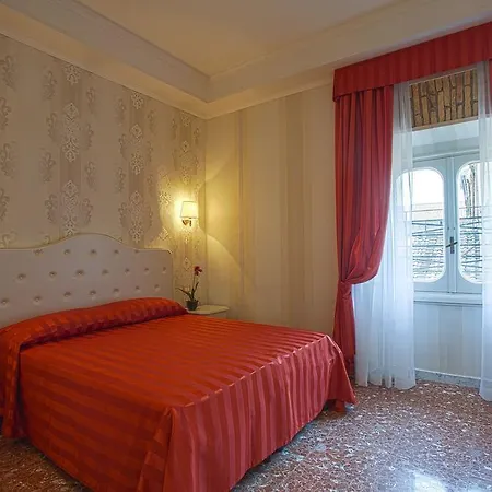 Navona Queen Rooftop רומא